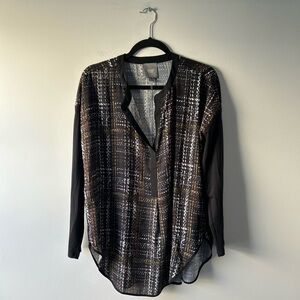 Lysse black plaid printed long sleeve v neck top